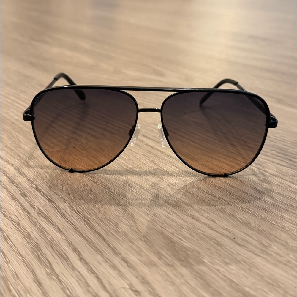 Stylish Black Aviator Sunglasses